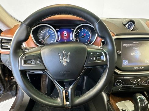 Used 2016 Maserati Ghibli S RWD image 11