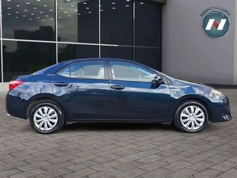 Used 2017 Toyota Corolla LE image 6