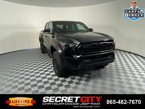 Used 2026 Toyota Tacoma TRD Off-Road AWD/4WD image 1