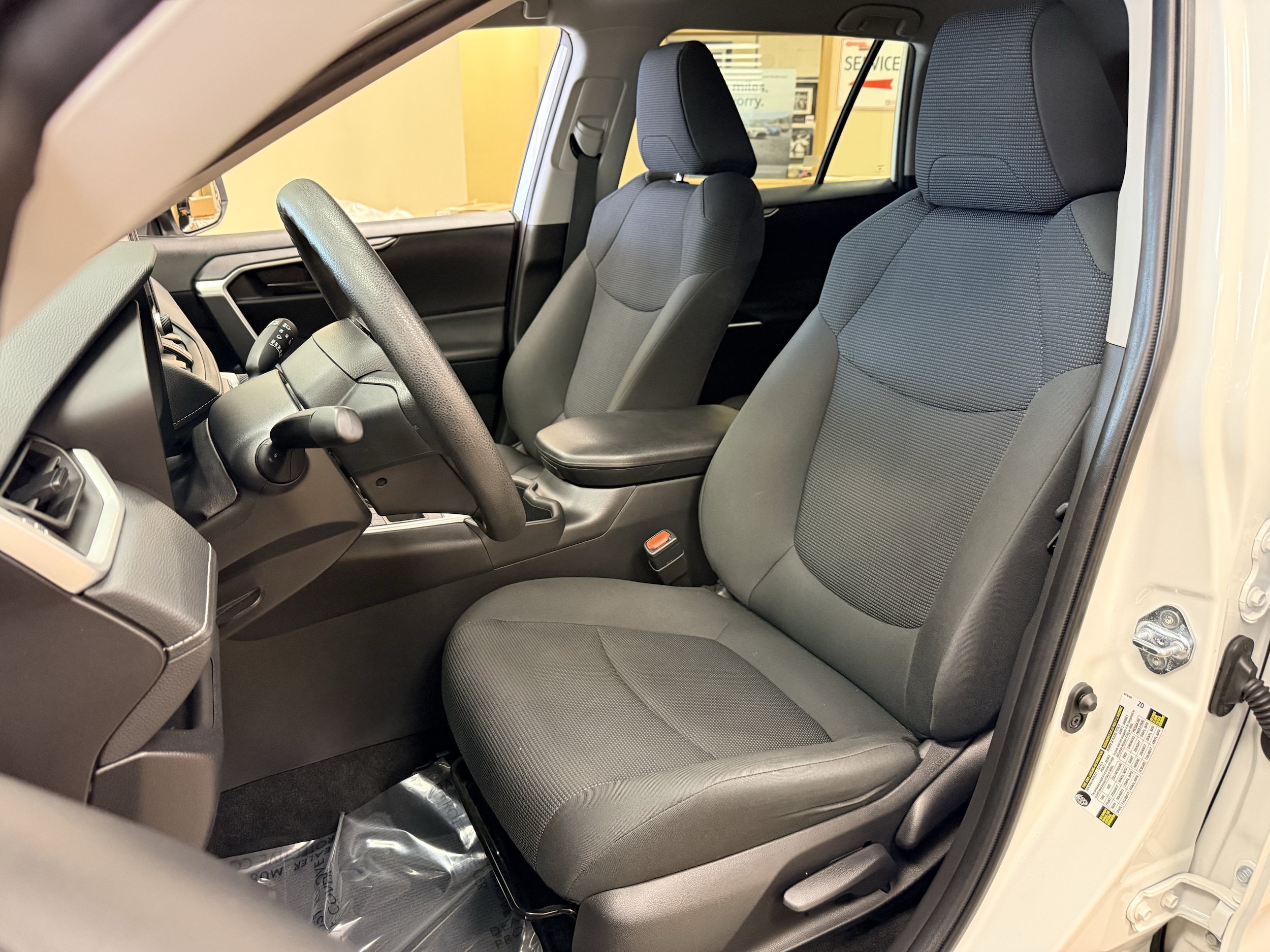 Used 2024 Toyota RAV4 LE AWD/4WD image 41
