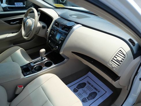 Used 2013 Nissan Altima 2.5 SL FWD image 29