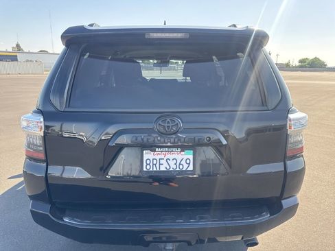 Used 2020 Toyota 4Runner SR5 RWD image 3
