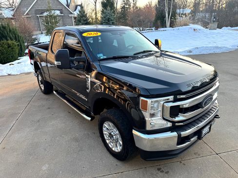 Used 2020 Ford F350 XLT w/ FX4 Off-Road Package image 29