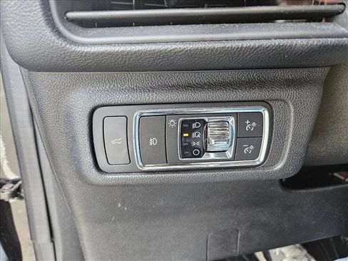 Used 2022 Lincoln Corsair Reserve w/ Equipment Group 201A image 16