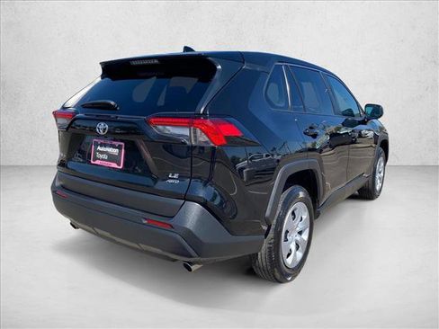 Used 2024 Toyota RAV4 LE AWD/4WD image 5