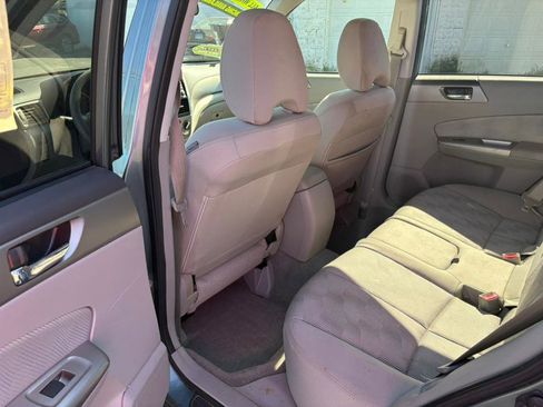 Used 2010 Subaru Forester 2.5X Premium image 6