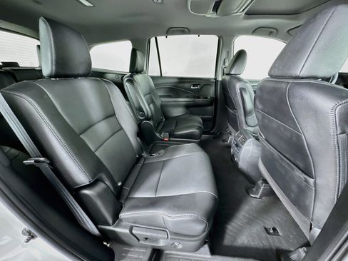 Certified 2021 Honda Pilot Touring image 29