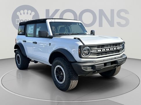 New 2025 Ford Bronco 4-Door w/ Sasquatch Package AWD/4WD image 2