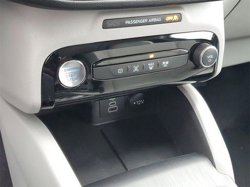 New 2026 Ford Escape SE image 17