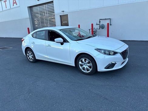 Used 2016 MAZDA MAZDA3 i Sport FWD image 3