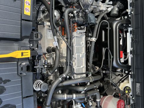 Used 2024 Mercedes-Benz EQB 250+ image 36