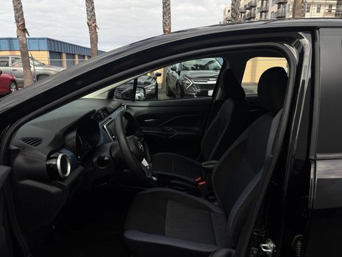 Used 2025 Nissan Versa SV FWD image 24