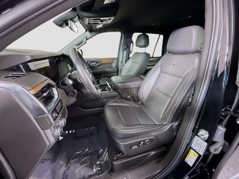 Used 2025 GMC Yukon Denali AWD/4WD image 15