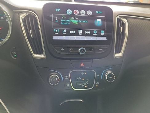 Used 2016 Chevrolet Malibu LT image 6