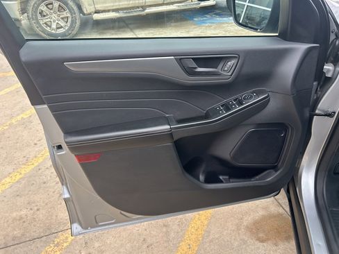 Used 2024 Ford Escape Active image 18