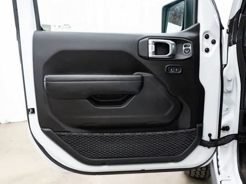 Used 2024 Jeep Wrangler Unlimited Rubicon 4xe AWD/4WD image 22