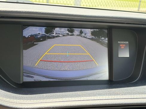 Used 2016 Lexus ES 350 w/ Luxury Package w/Wood Trim FWD image 33