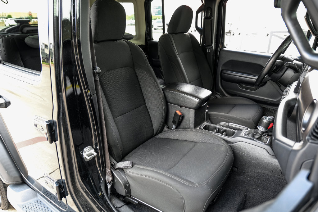 Used 2021 Jeep Wrangler Unlimited Sport AWD/4WD image 46