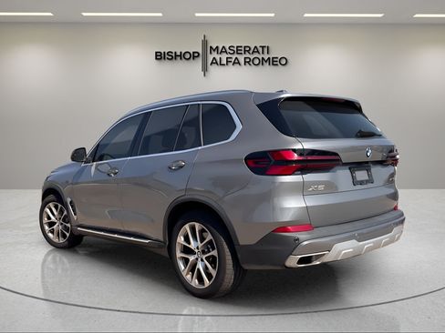 Used 2024 BMW X5 sDrive40i RWD image 3