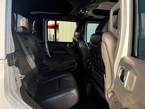 Used 2022 Jeep Gladiator Rubicon w/ LED Lighting Group image 11