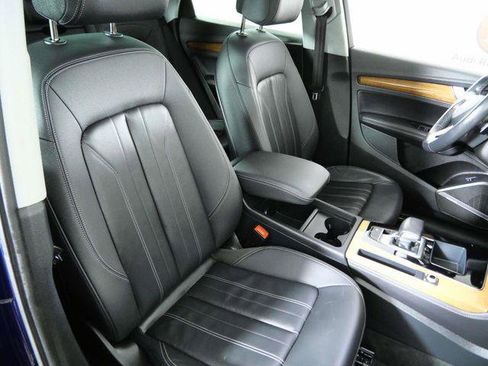 Used 2023 Audi Q5 2.0T Premium Plus w/ Premium Plus Package AWD/4WD image 12