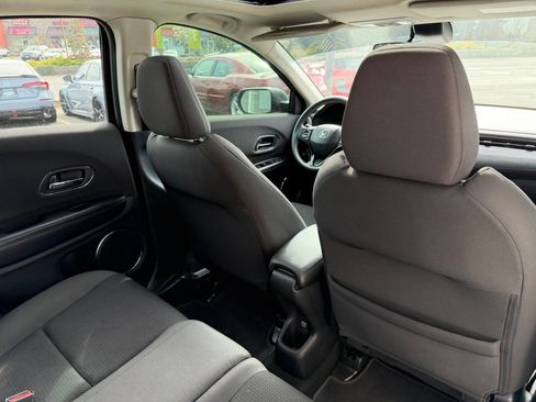 Used 2019 Honda HR-V EX image 22