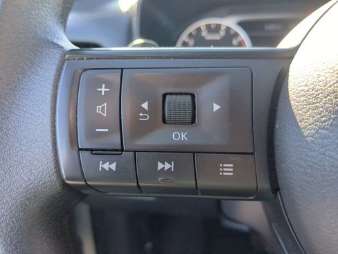 Used 2024 Nissan Rogue SV AWD/4WD image 29