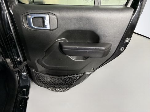 Used 2021 Jeep Gladiator Sport AWD/4WD image 28