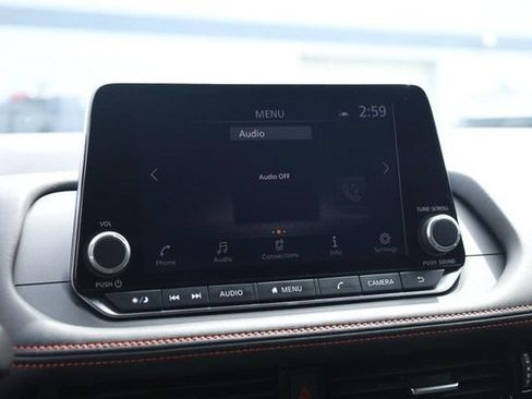 Certified 2025 Nissan Rogue SV AWD/4WD image 11