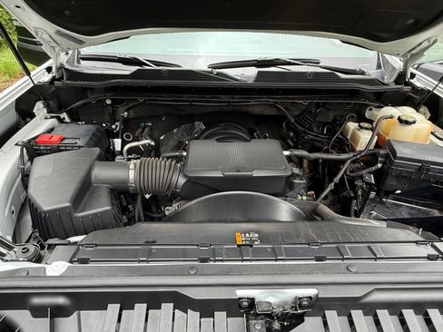 Used 2023 Chevrolet Silverado 2500 LT AWD/4WD image 11