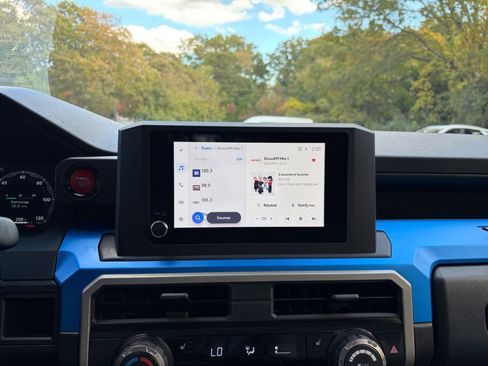 Used 2025 Toyota Tacoma TRD Off-Road image 21