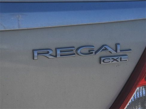 Used 2011 Buick Regal CXL image 14