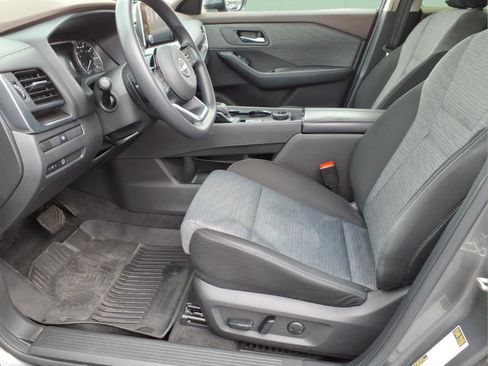 Used 2023 Nissan Rogue SV image 16