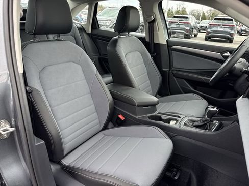 New 2026 Volkswagen Jetta SE FWD image 27