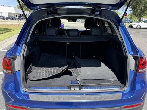 Used 2022 Mercedes-Benz GLC 300 4MATIC image 11
