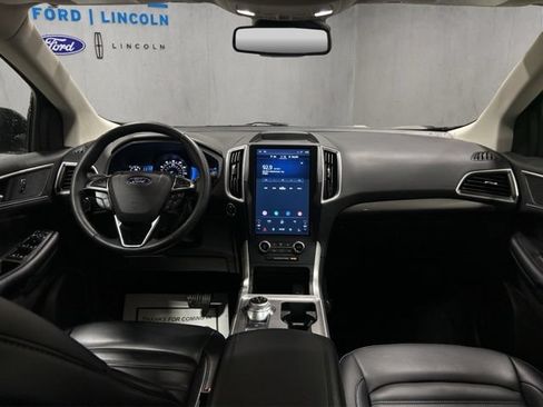 Certified 2024 Ford Edge SEL w/ Convenience Package AWD/4WD image 2