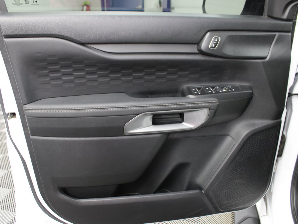 Used 2025 Ford Ranger XLT w/ Chrome Accent Package AWD/4WD image 58