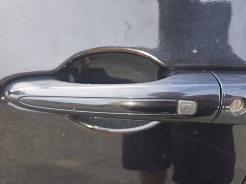 Used 2017 Chrysler Pacifica LX FWD image 16