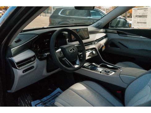 Certified 2026 INFINITI QX60 Luxe w/ Cargo Package image 6