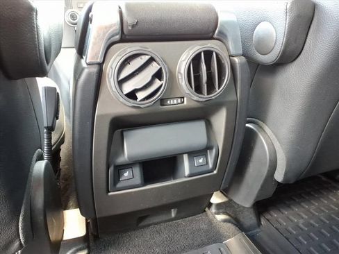 Used 2016 Land Rover LR4 HSE AWD/4WD image 15