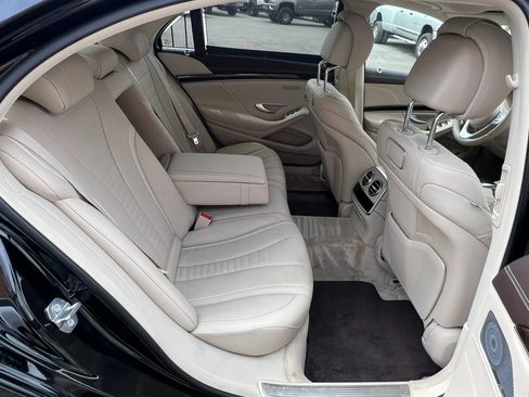 Used 2019 Mercedes-Benz S 560 Sedan image 21