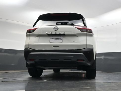 Used 2023 Nissan Rogue SL w/ SL Premium Package FWD image 38
