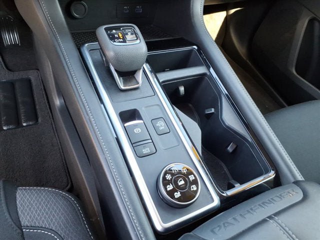 Certified 2025 Nissan Pathfinder SV AWD/4WD image 15