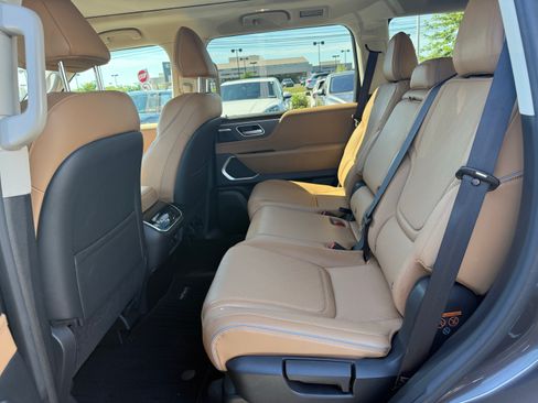 Certified 2025 INFINITI QX80 Luxe AWD/4WD image 24