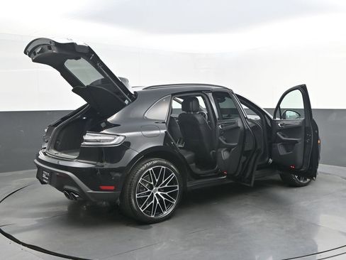 Certified 2024 Porsche Macan Turbo AWD/4WD image 40