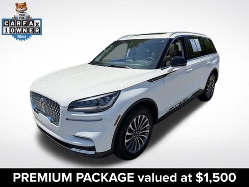 Used 2022 Lincoln Aviator AWD w/ Premium Package image 3