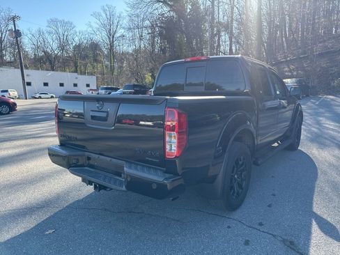 Used 2020 Nissan Frontier SV w/ Midnight Edition Floor Mats image 4