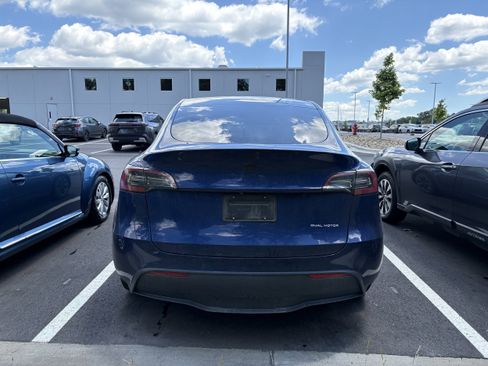 Used 2021 Tesla Model Y Long Range AWD/4WD image 5