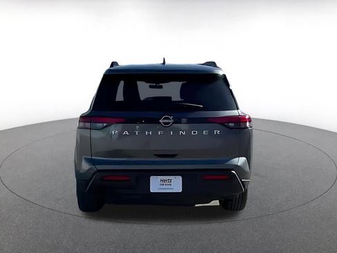 Used 2025 Nissan Pathfinder SV image 11