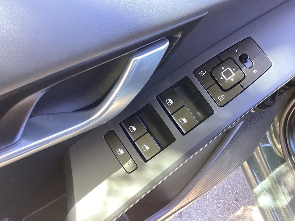 Used 2024 Kia Niro Wind w/ Wind Preserve Package FWD image 11